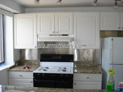 Allston 2 Beds 1.5 Baths Boston - $3,640