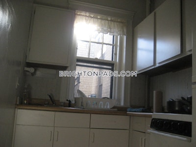 Brighton Great Studio 1 bath available 9/1 on Allston St in Boston! Boston - $1,995