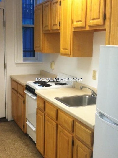 Brookline 1 Bed 1 Bath  Coolidge Corner - $2,695