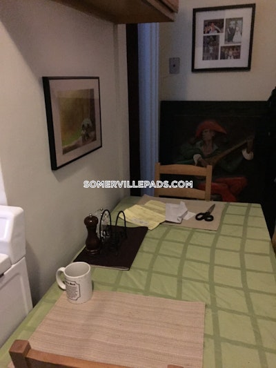 Somerville 1 Bed 1 Bath SOMERVILLE  Winter Hill - $2,250