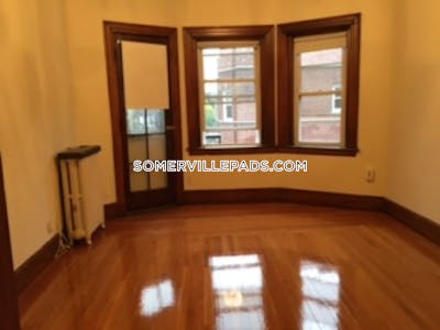 Somerville 2 Beds 1 Bath on Sunmer St in Somerville  East Somerville - $2,875