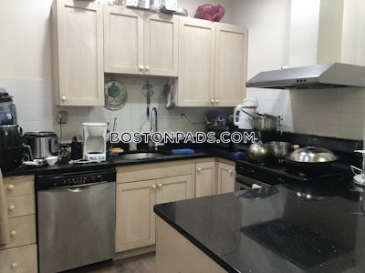 Fort Hill 5 Beds 2 Baths Boston - $5,900