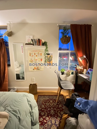 Northeastern/symphony 3 Bed, 1 Bath Unit Boston - $5,500