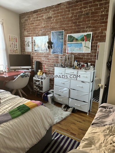 Mission Hill 3 Beds 1 Bath Boston - $4,300