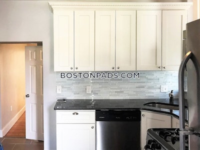 East Boston Great 3 Beds 1 Bath on Chelsea St Boston - $3,250 50% Fee