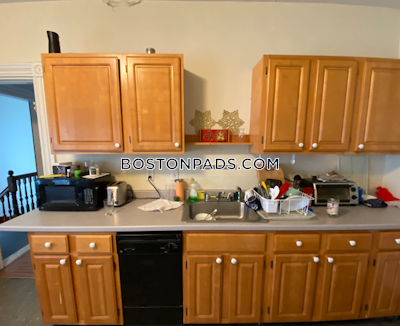 Mission Hill 3 Beds 1 Bath Boston - $3,800