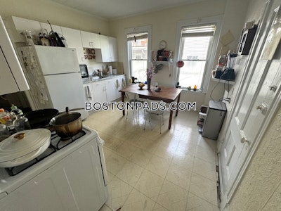 Medford 3 Bed 1 Bath MEDFORD  Tufts - $3,000