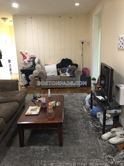 Brookline 4 Bed 1.5 Bath BROOKLINE- BOSTON UNIVERSITY $5,100  Boston University - $5,700