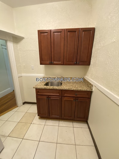 Allston/brighton Border 0 Bed 1 Bath BOSTON Boston - $1,950