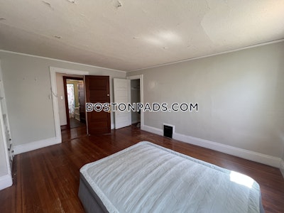 Somerville 6 Beds 2 Baths  Tufts - $6,000 50% Fee