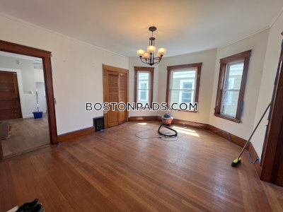 Somerville 6 Bed 2 Bath SOMERVILLE  Tufts - $6,000 50% Fee