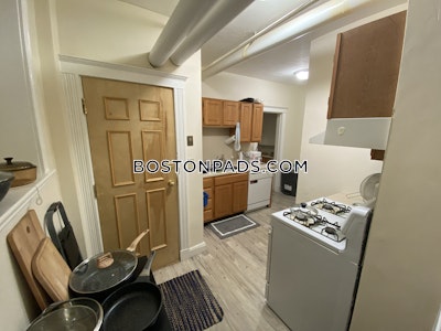 Brookline 2 Bed, 1 Bath Unit  Coolidge Corner - $2,900