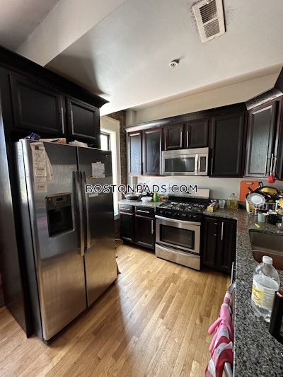 Roxbury Fantastic 4 Bed on Perrin St in Roxbury Available Sept. 1! Boston - $5,400