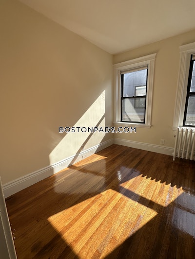 Fenway/kenmore 1 Bed 1 Bath BOSTON Boston - $2,500 50% Fee