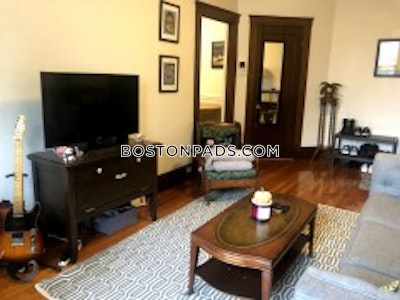 Somerville 1 Bed 1 Bath  Winter Hill - $2,250