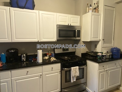 North End 2 Beds 1 Bath Boston - $2,500