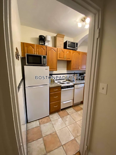 Brookline 1 Bed 1 Bath BROOKLINE- COOLIDGE CORNER $2,300  Coolidge Corner - $2,500