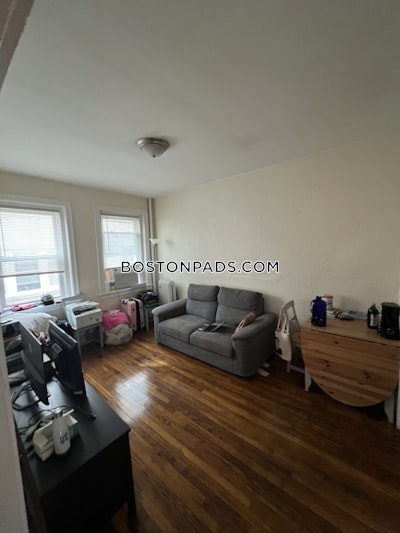 Allston 2 Bed 1 bath available NOW on Kelton St in Boston! Boston - $2,495 50% Fee