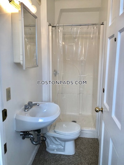 Brookline FURNISHED STUDIO BROOKLINE- BOSTON UNIVERSITY $1,995  Longwood Area - $1,995 No Fee