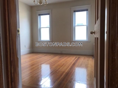 Medford 2 Bed 1 Bath MEDFORD  Wellington - $2,600