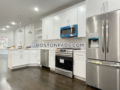 Brookline 4 Bed 2 Bath in Brookline  Beaconsfield - $5,500