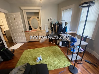 Medford 4 Beds 1 Bath  Tufts - $4,000