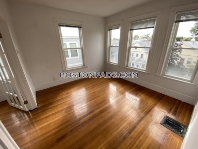 Somerville 4 Bed 1 Bath SOMERVILLE  Tufts - $3,400 No Fee