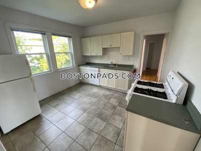 Somerville 4 Beds 1 Bath  Tufts - $3,400 No Fee