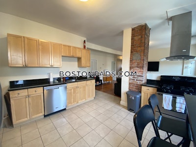 Mission Hill 3 Beds 1 Bath Boston - $4,650