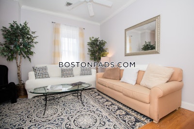 Brookline 2 Bed 1 Bath BROOKLINE- BROOKLINE VILLAGE $4,500  Brookline Village - $5,000