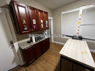 Mission Hill 4 Beds 1 Bath Boston - $6,400