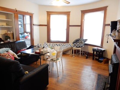 Allston 3 Beds 1.5 Baths Boston - $3,300