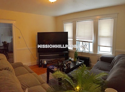 Mission Hill 4 Beds 2 Baths Boston - $6,570