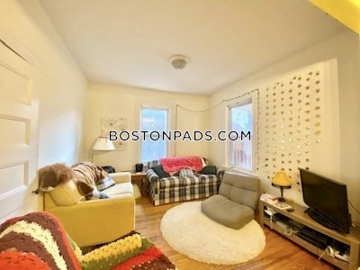 Mission Hill 3 Beds 1 Bath Boston - $4,200