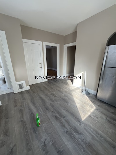 Lynn Apartment for rent 3 Bedrooms 1 Bath - $3,200