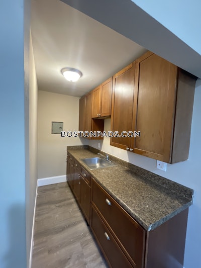 Lynn Apartment for rent 3 Bedrooms 1 Bath - $3,200