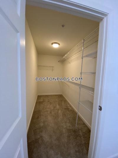 Lexington Apartment for rent 1 Bedroom 1 Bath - $2,774