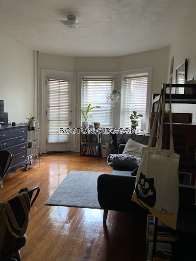 Somerville Apartment for rent 1 Bedroom 1 Bath  East Somerville - $2,275