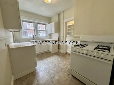 Somerville Apartment for rent 4 Bedrooms 1 Bath  East Somerville - $3,600