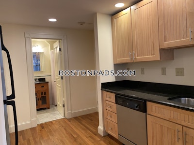 Back Bay 1 Bed 1 Bath Boston - $3,175